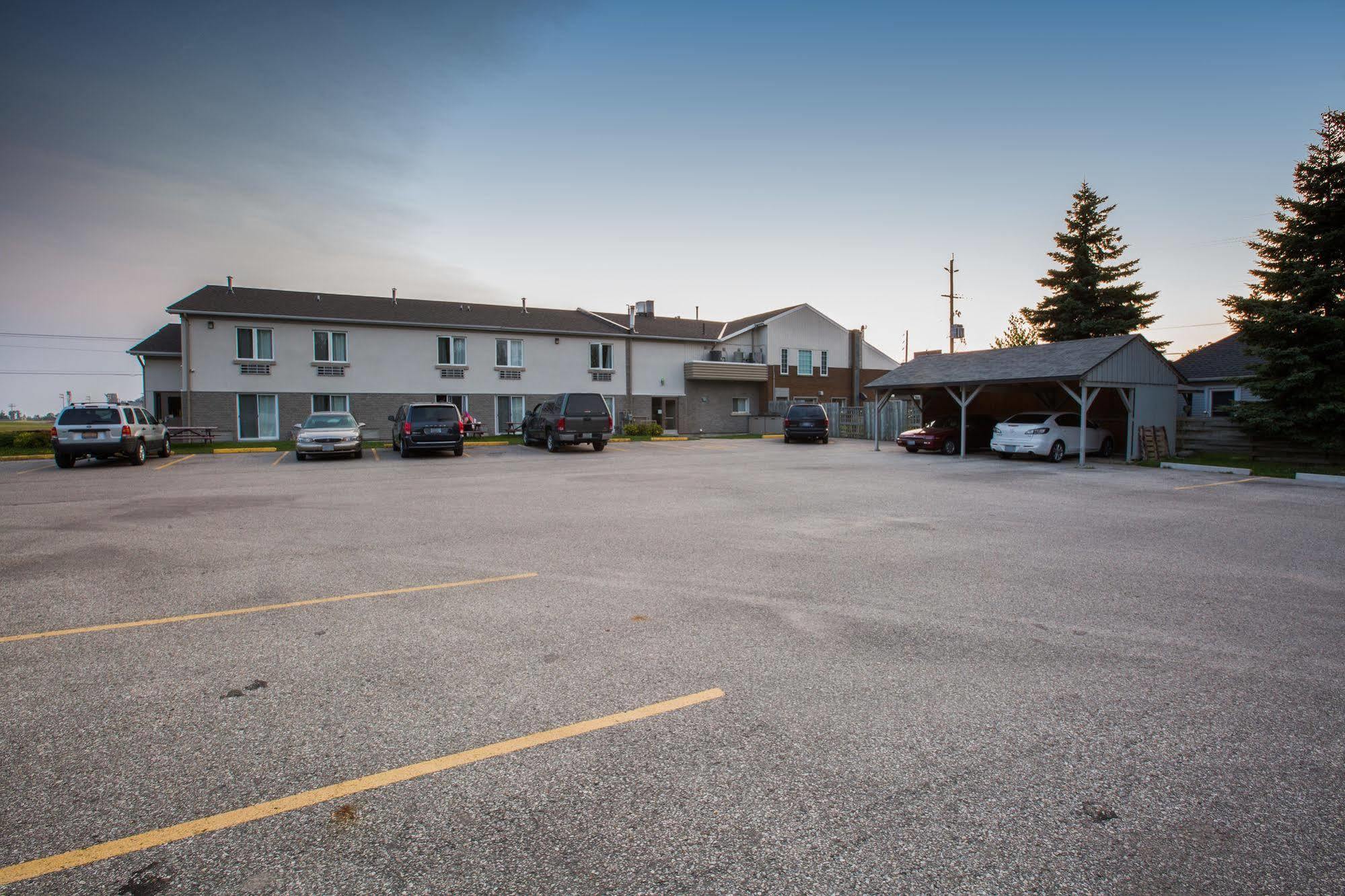The Village Inn Elora Exterior foto